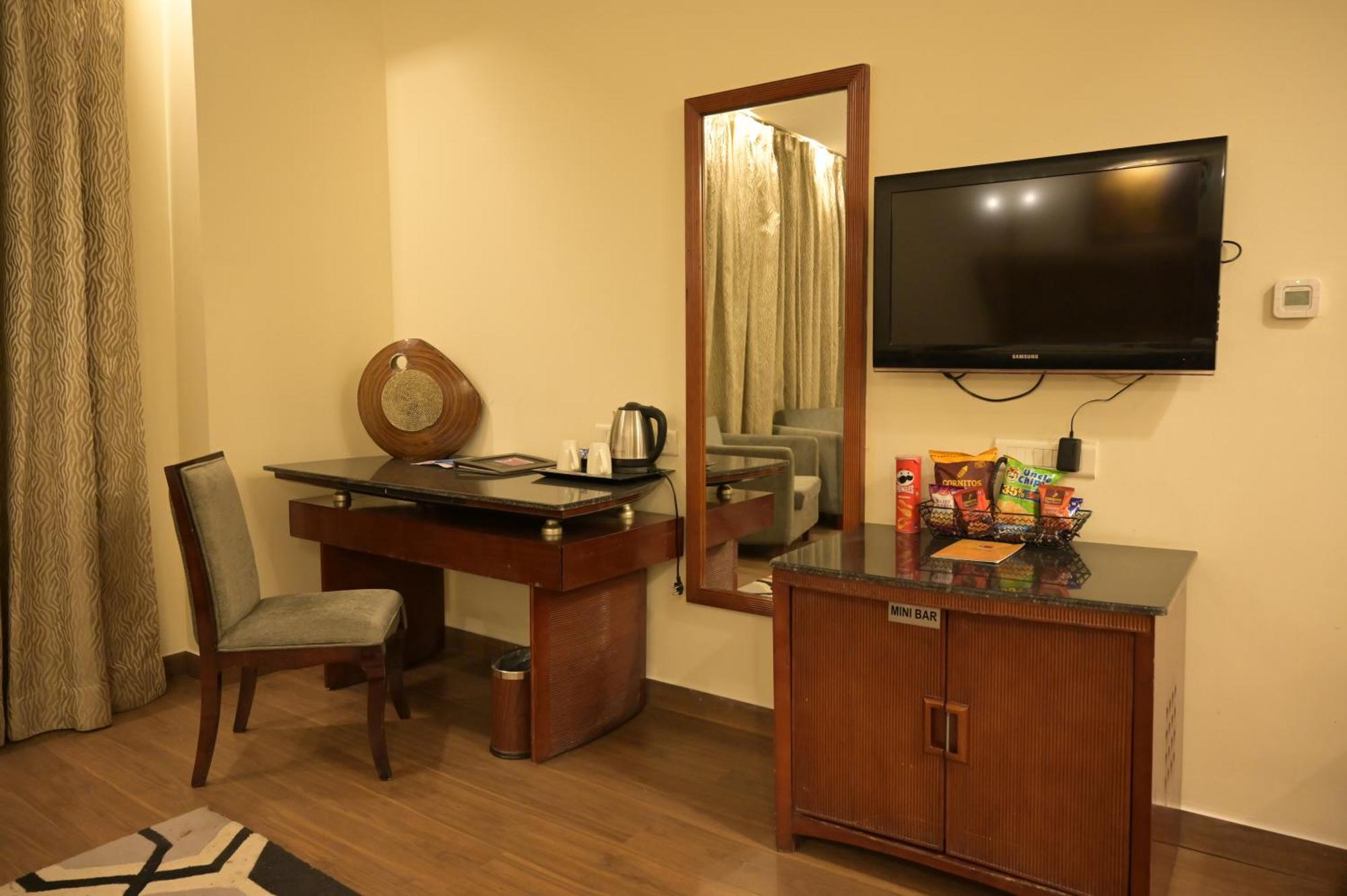 Hk Clarks Inn, Amritsar Luaran gambar